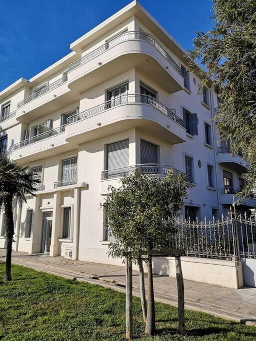 Beach Front, Superbe Appartement Pour 4 Personnes Nisa Exterior foto
