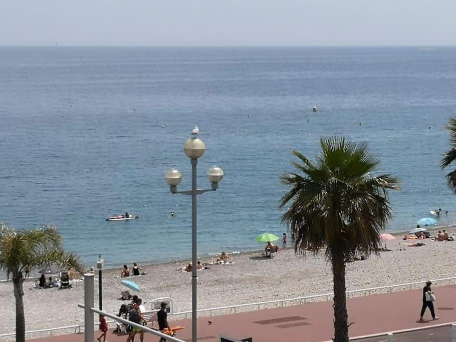 Beach Front, Superbe Appartement Pour 4 Personnes Nisa Exterior foto