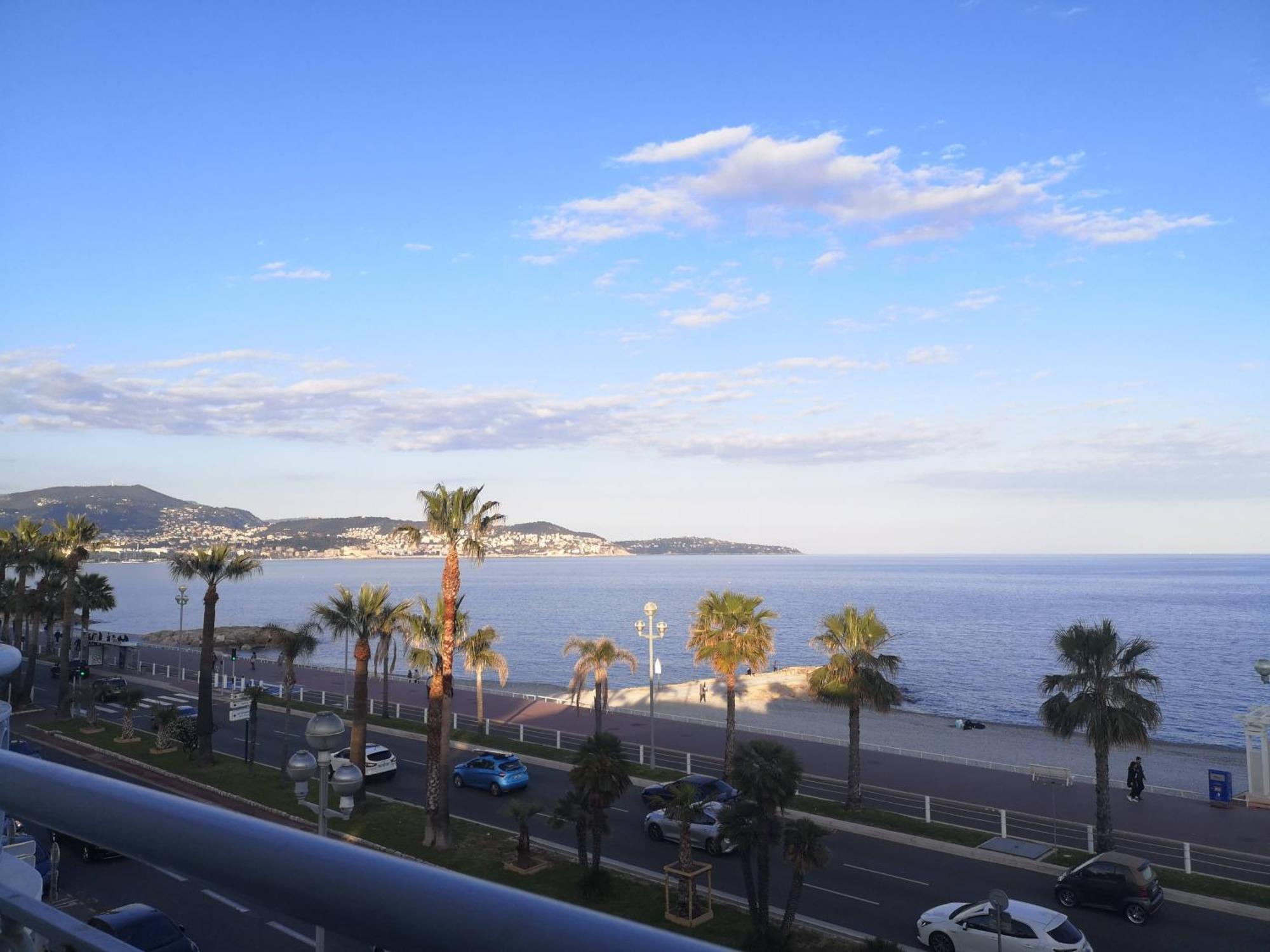 Beach Front, Superbe Appartement Pour 4 Personnes Nisa Exterior foto