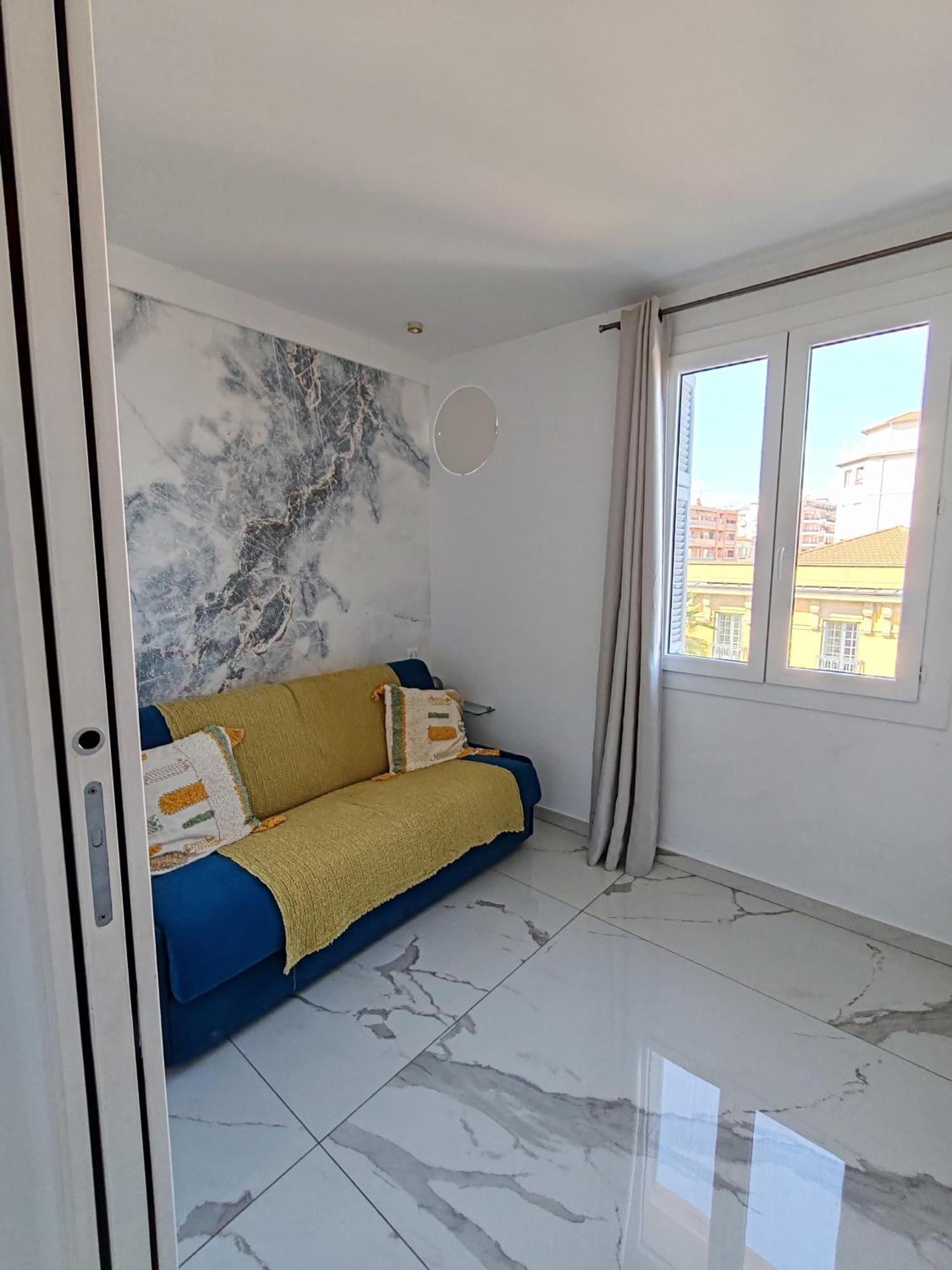 Beach Front, Superbe Appartement Pour 4 Personnes Nisa Exterior foto