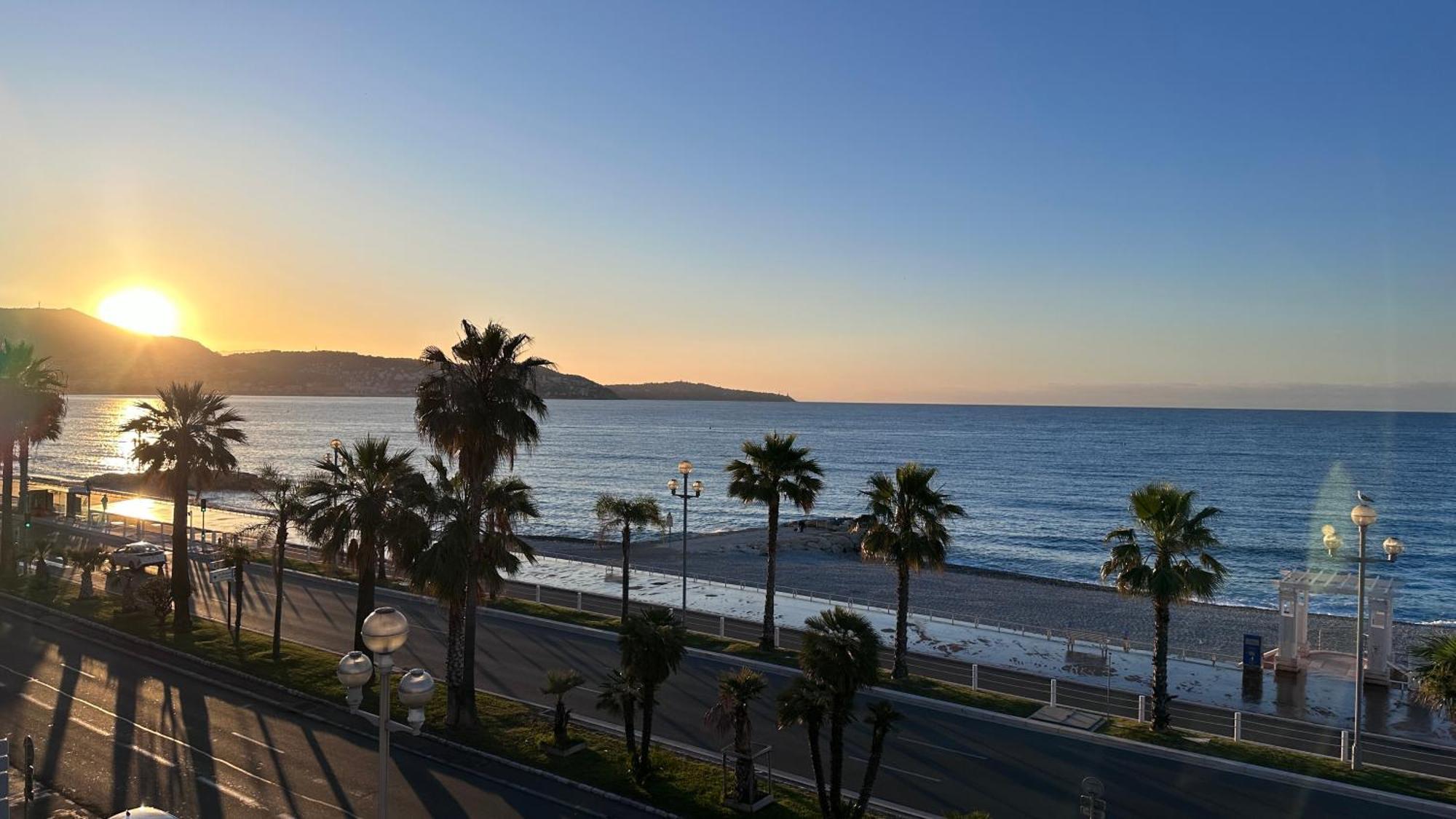 Beach Front, Superbe Appartement Pour 4 Personnes Nisa Exterior foto