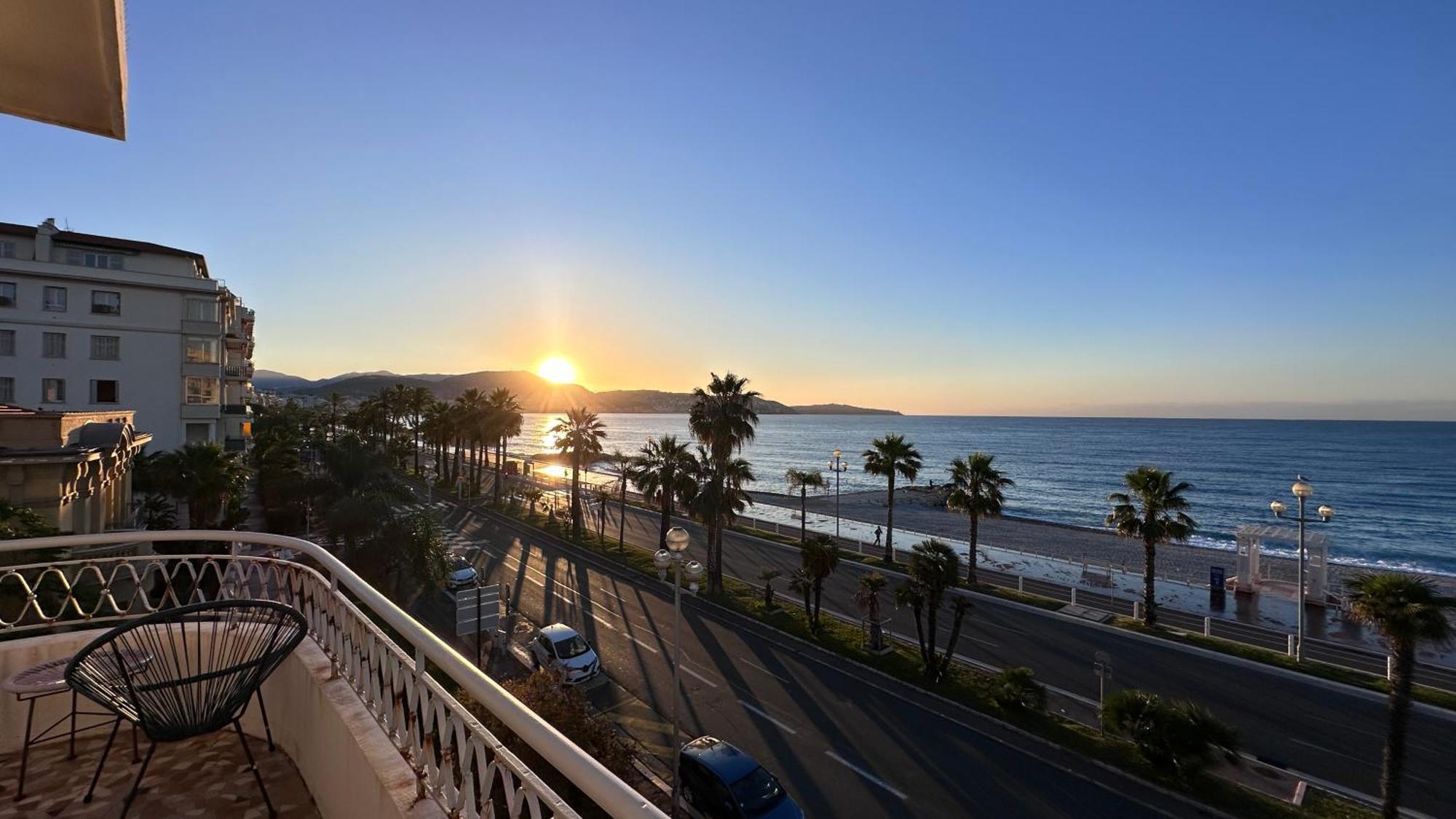 Beach Front, Superbe Appartement Pour 4 Personnes Nisa Exterior foto